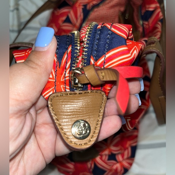 STELLA & DOT "How Does She Do It" Purse in Red and Blue Medallion- Beautiful! - Picture 14 of 15